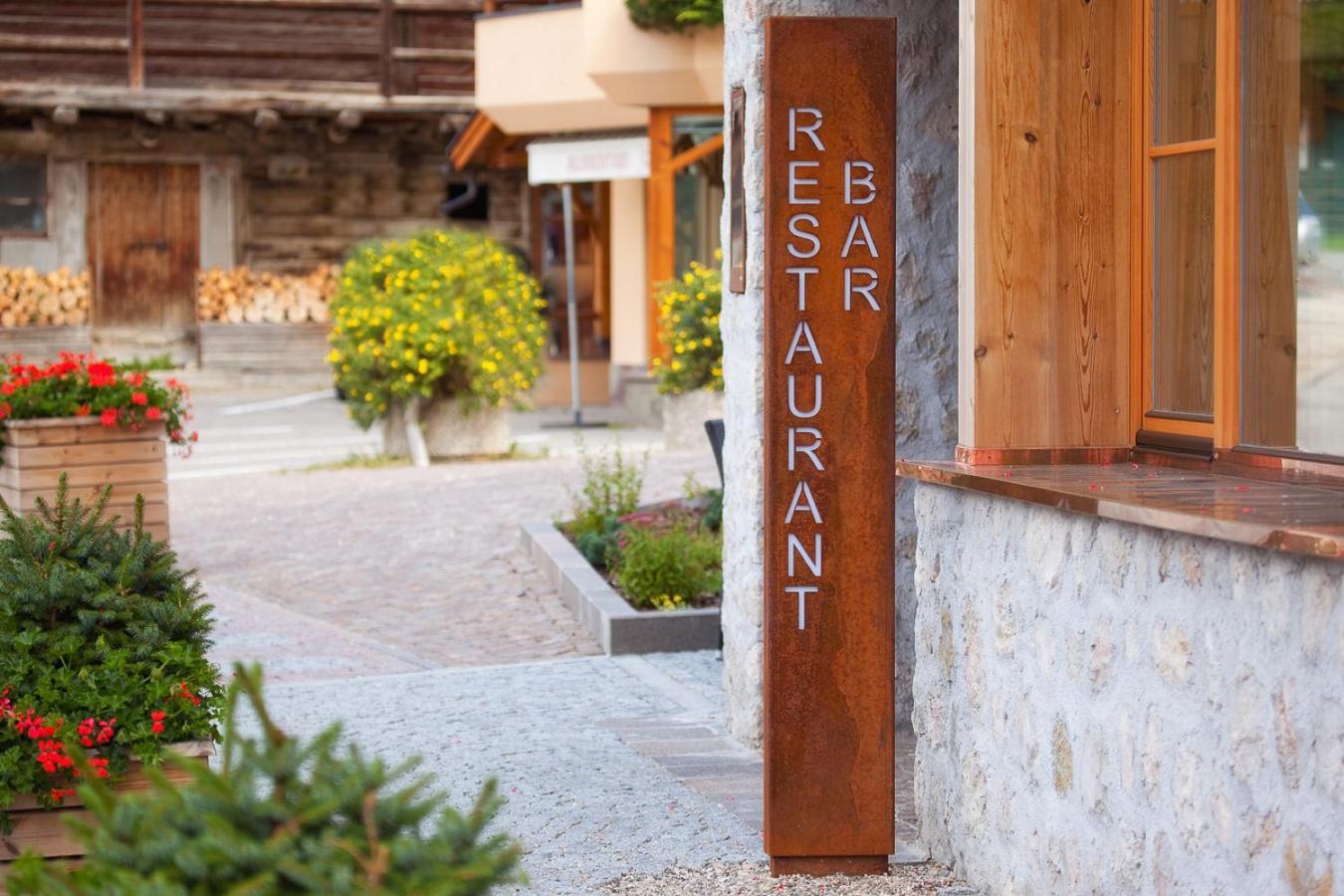 Cavallino 3* Badia (South Tyrol)